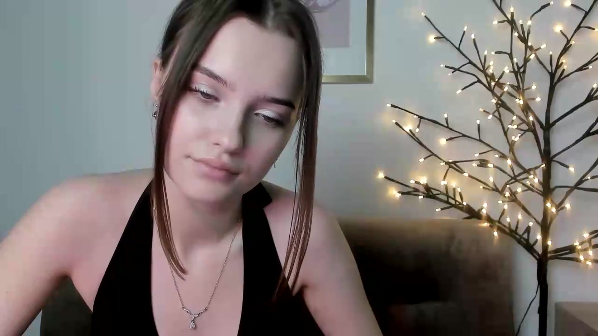 Gallery image thumbnail from KristiGant's myfreecams stream on, 05/27/2026, 14:57 image 12 of 20