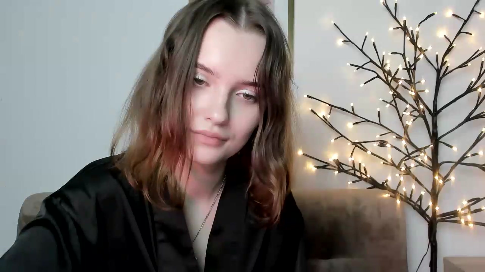 Gallery image thumbnail from KristiGant's myfreecams stream on, 05/29/2026, 14:08 image 16 of 20