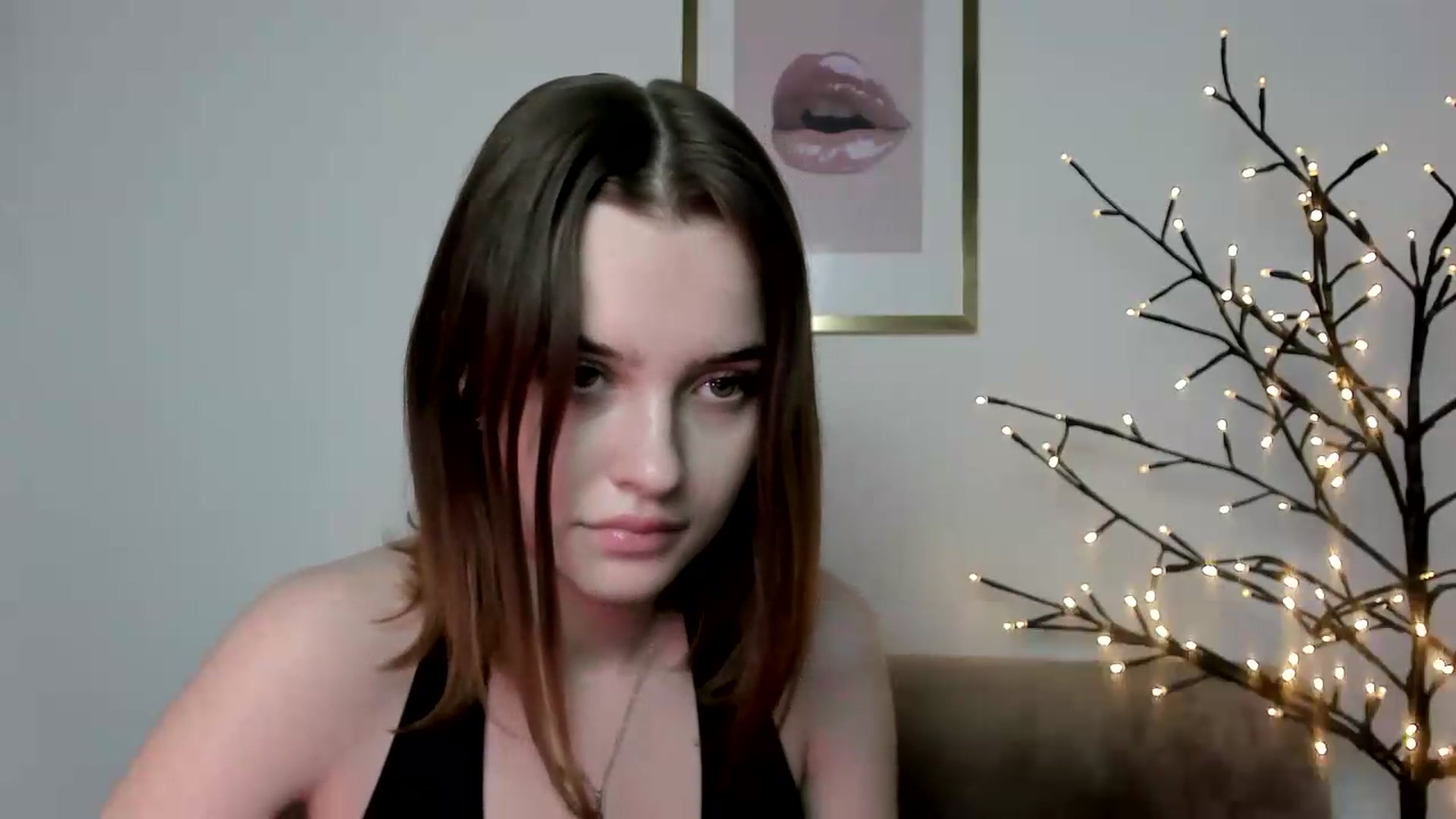 Gallery image thumbnail from KristiGant's myfreecams stream on, 06/02/2026, 11:45 image 4 of 20