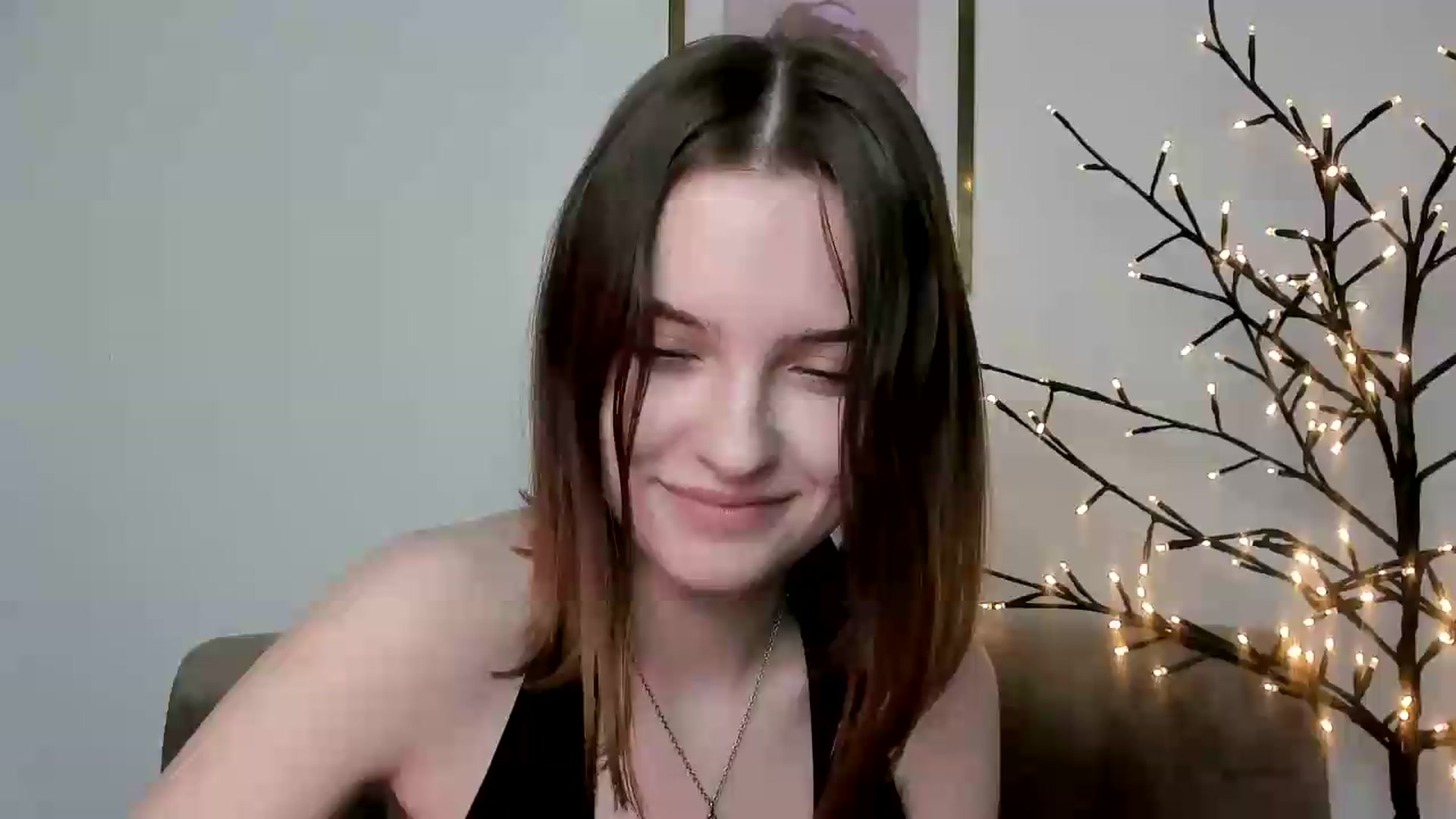 Gallery image thumbnail from KristiGant's myfreecams stream on, 06/02/2026, 14:17 image 1 of 20