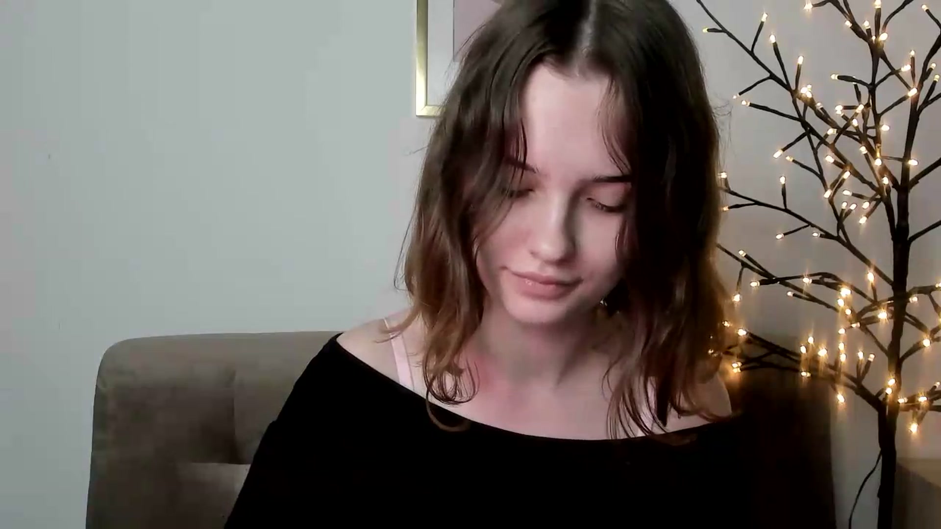 Gallery image thumbnail from KristiGant's myfreecams stream on, 06/05/2026, 13:50 image 19 of 20