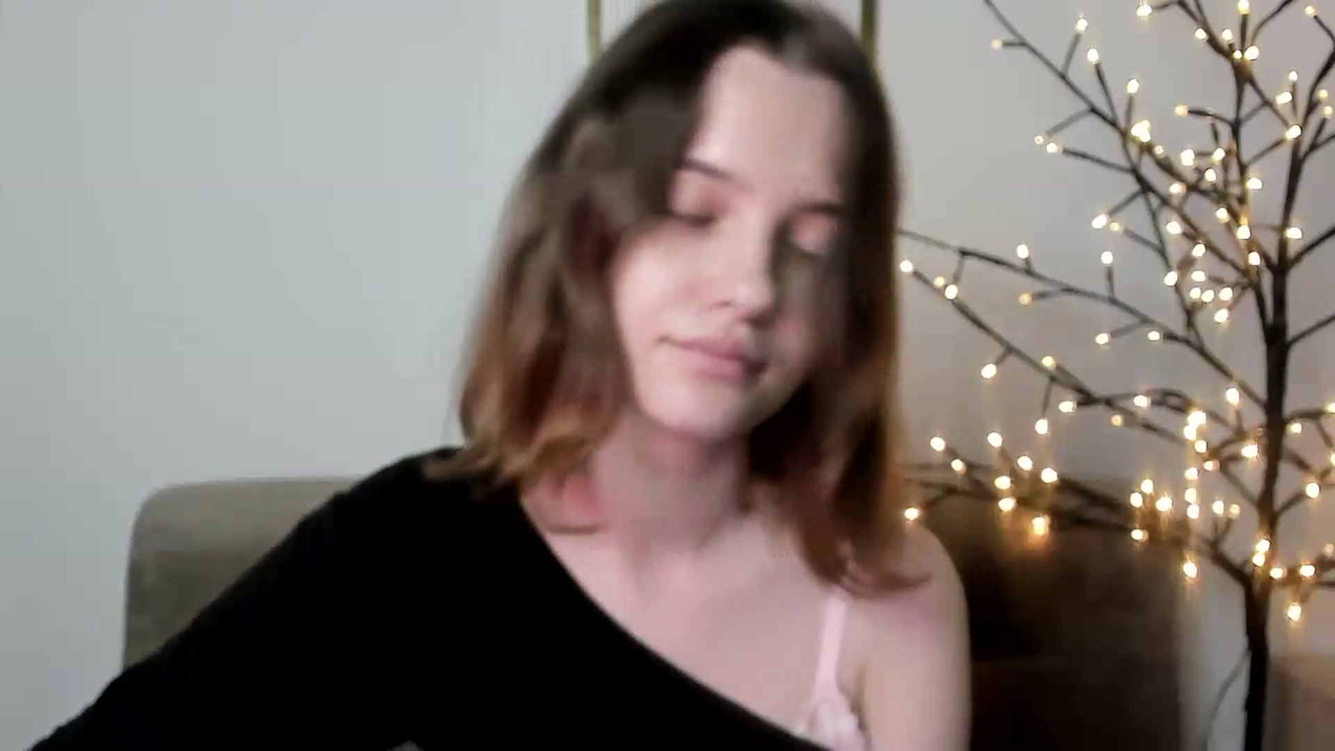 Gallery image thumbnail from KristiGant's myfreecams stream on, 06/05/2026, 13:50 image 14 of 20