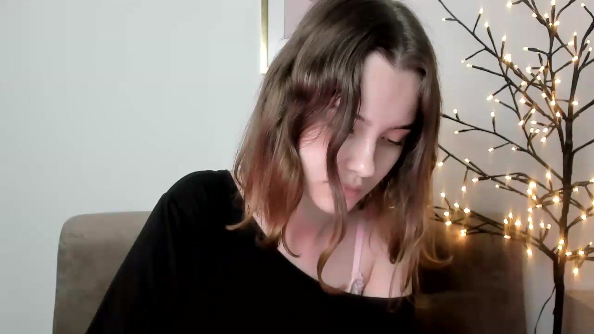 Gallery image thumbnail from KristiGant's myfreecams stream on, 06/05/2026, 13:50 image 12 of 20
