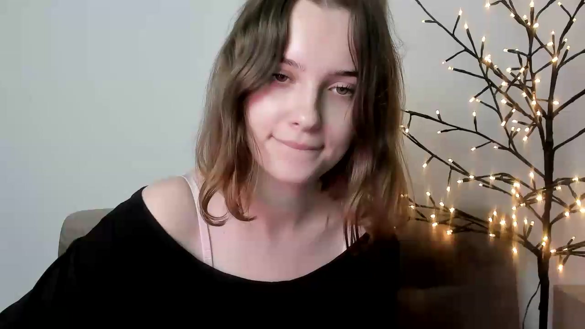 Gallery image thumbnail from KristiGant's myfreecams stream on, 06/05/2026, 14:24 image 14 of 20