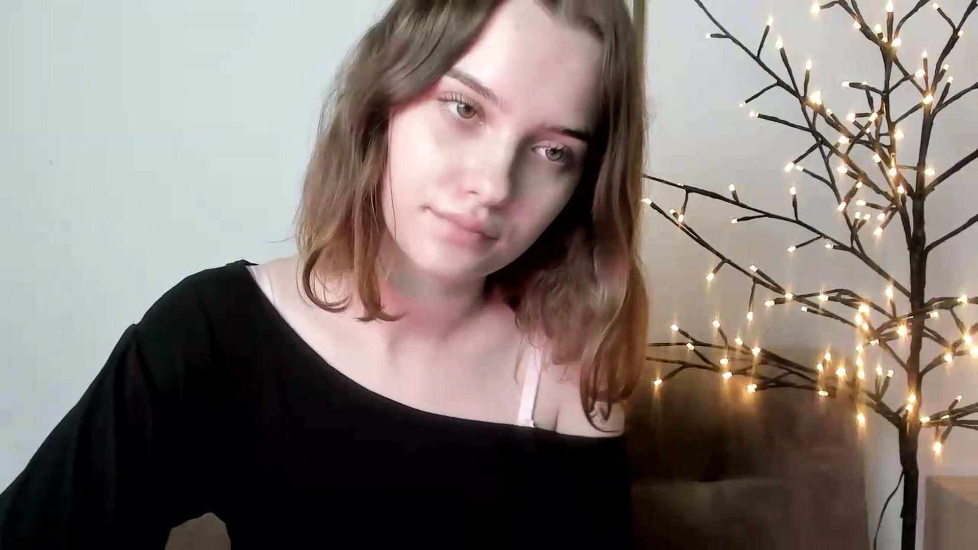 Gallery image thumbnail from KristiGant's myfreecams stream on, 06/05/2026, 14:24 image 6 of 20