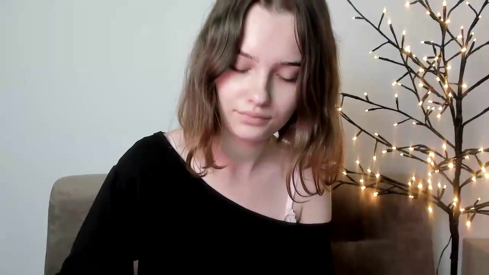 Gallery image thumbnail from KristiGant's myfreecams stream on, 06/05/2026, 14:24 image 7 of 20