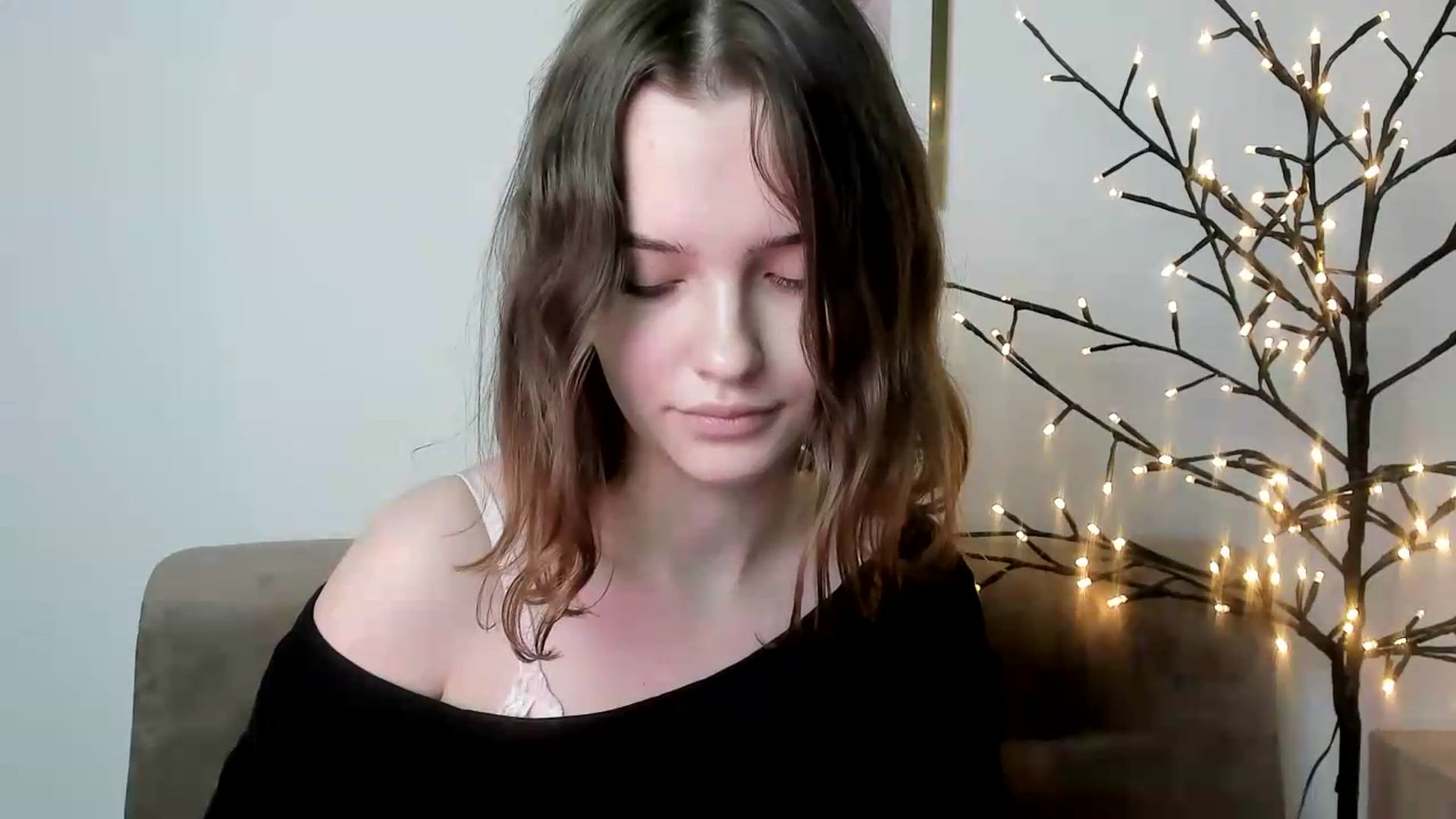 Gallery image thumbnail from KristiGant's myfreecams stream on, 06/05/2026, 16:31 image 12 of 20