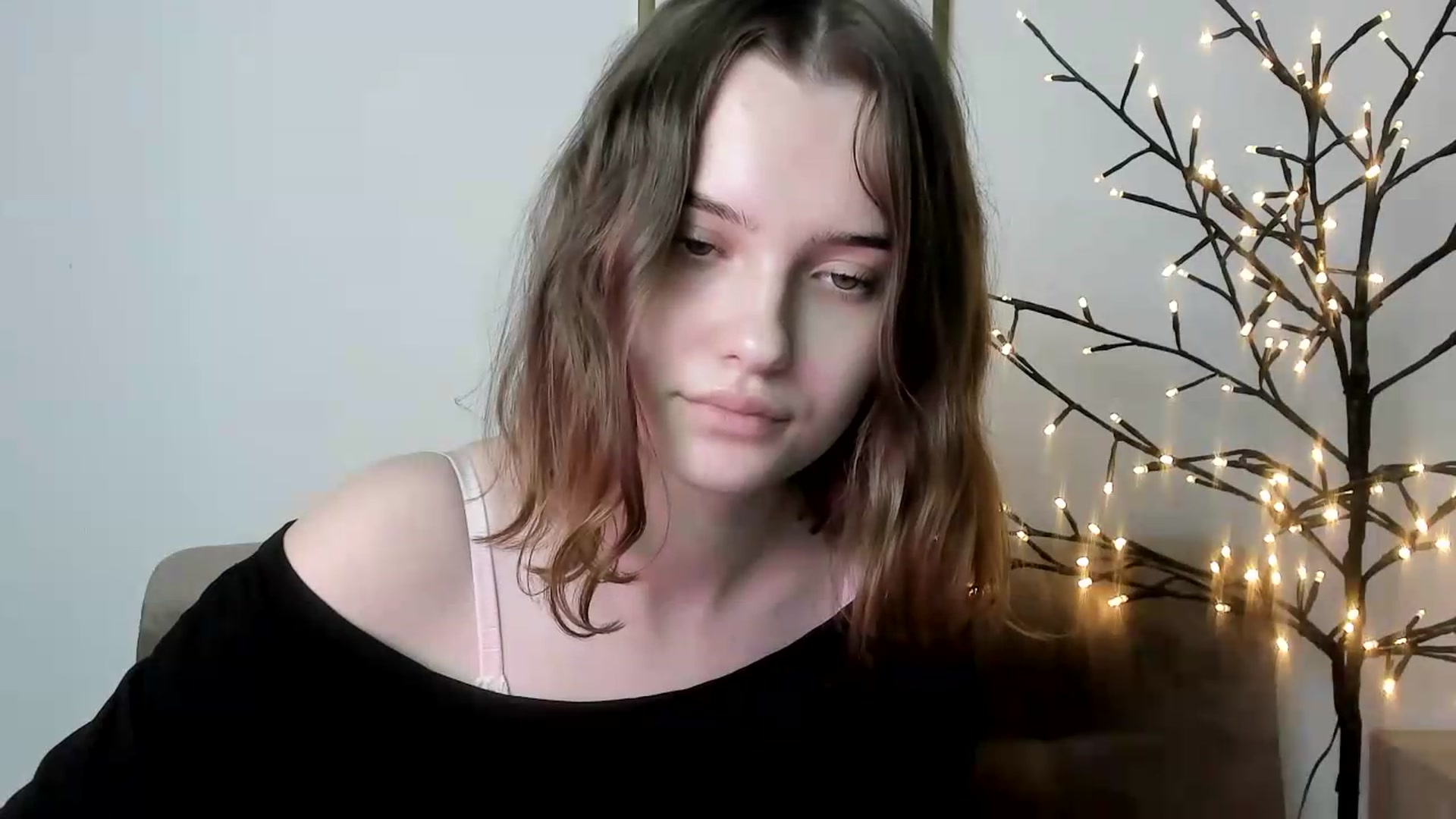Gallery image thumbnail from KristiGant's myfreecams stream on, 06/05/2026, 16:31 image 10 of 20