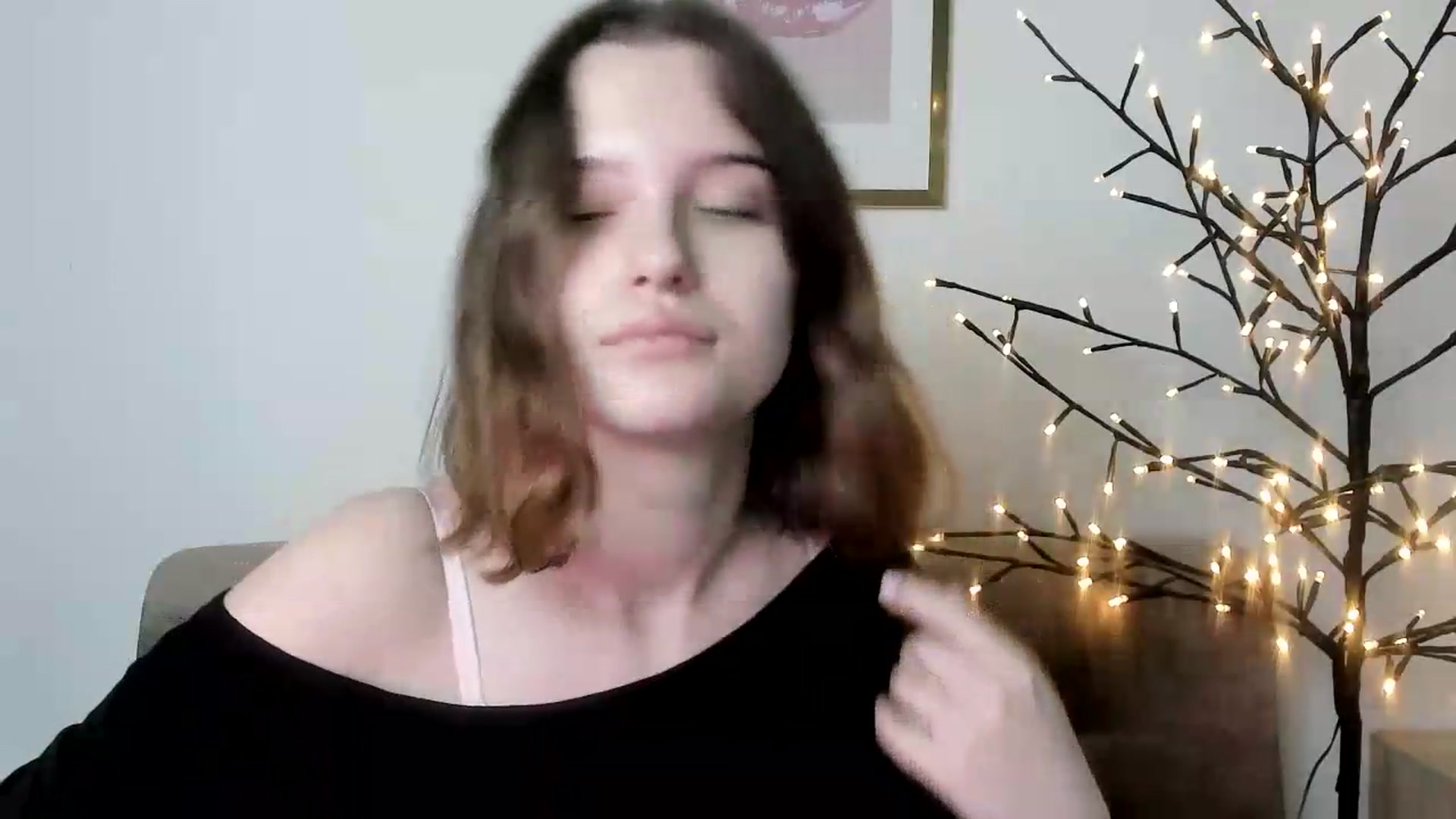 Gallery image thumbnail from KristiGant's myfreecams stream on, 06/05/2026, 16:31 image 18 of 20