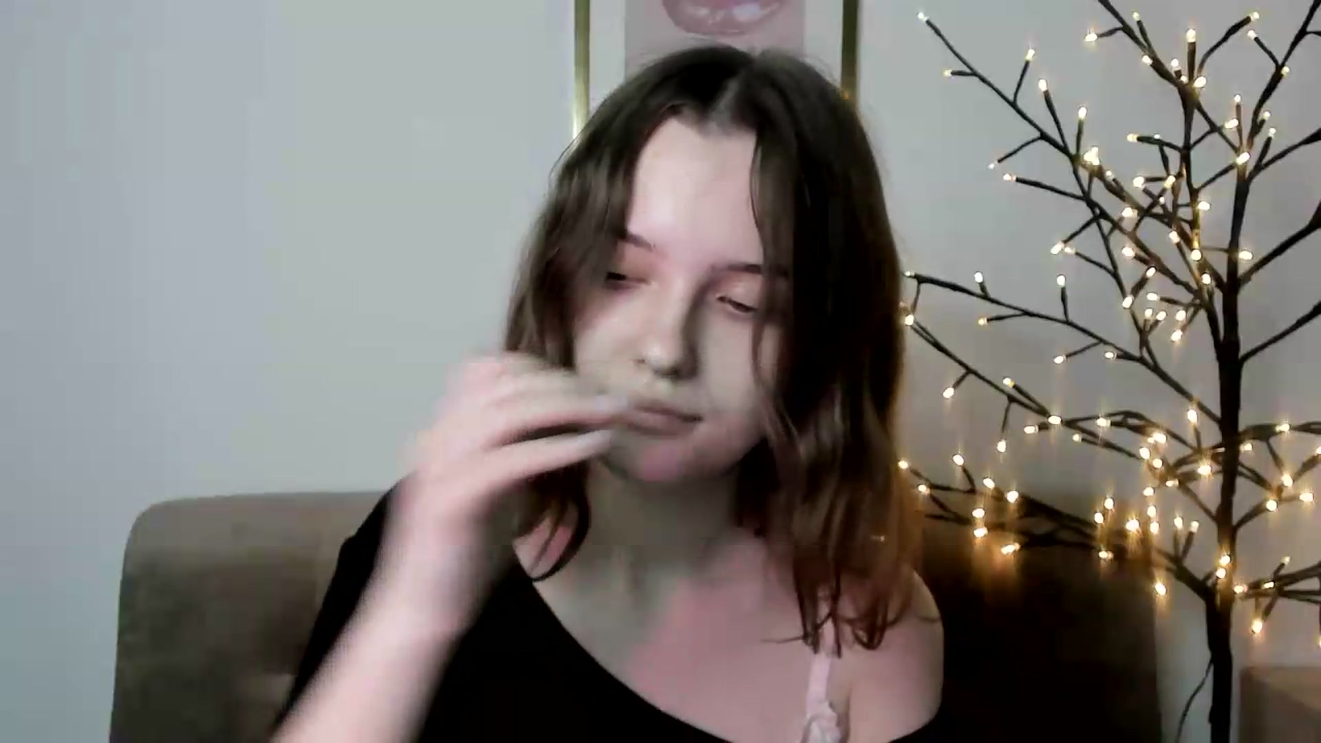 Gallery image thumbnail from KristiGant's myfreecams stream on, 06/05/2026, 16:31 image 5 of 20