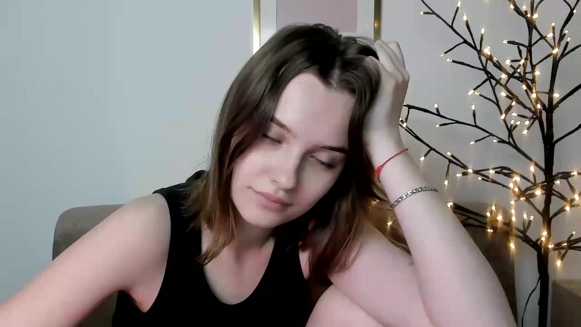 Gallery image thumbnail from KristiGant's myfreecams stream on, 06/07/2026, 14:47 image 18 of 20