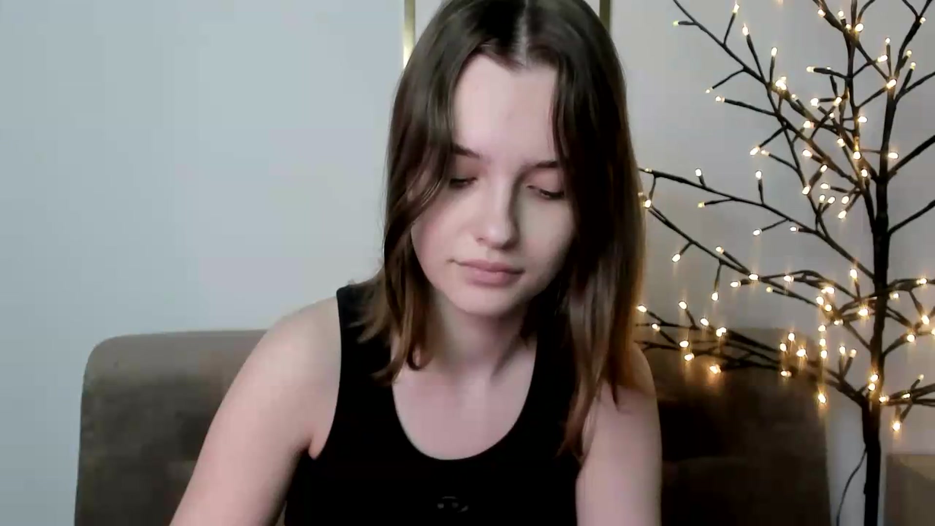 Gallery image thumbnail from KristiGant's myfreecams stream on, 06/07/2026, 14:47 image 15 of 20