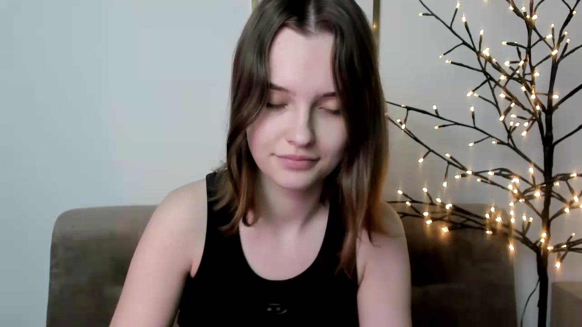 Gallery image thumbnail from KristiGant's myfreecams stream on, 06/07/2026, 14:47 image 12 of 20