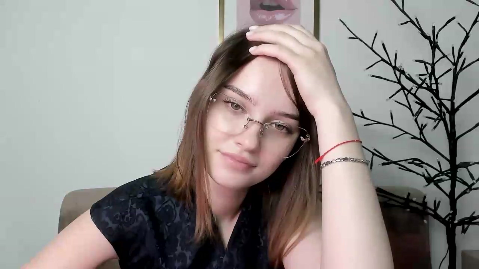Gallery image thumbnail from KristiGant's myfreecams stream on, 06/08/2026, 13:27 image 17 of 20