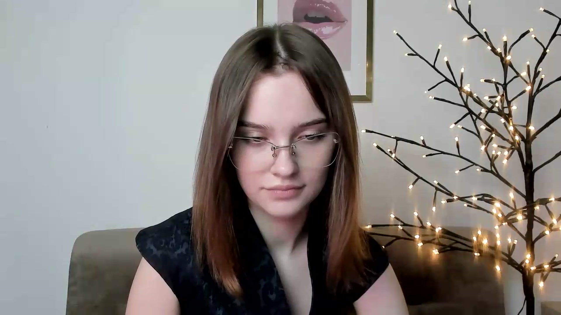 Gallery image thumbnail from KristiGant's myfreecams stream on, 06/08/2026, 14:10 image 12 of 20
