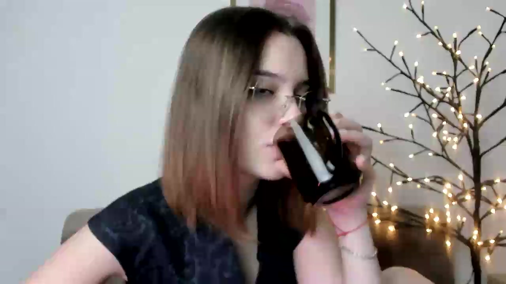 Gallery image thumbnail from KristiGant's myfreecams stream on, 06/08/2026, 14:10 image 2 of 20