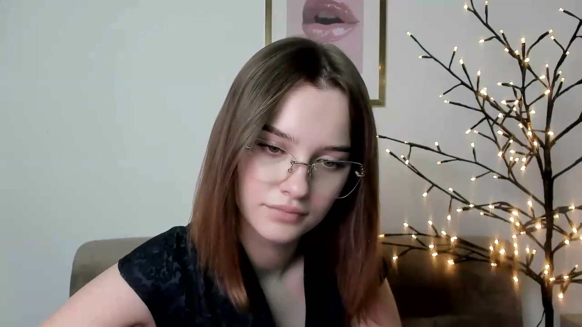 Gallery image thumbnail from KristiGant's myfreecams stream on, 06/08/2026, 14:10 image 14 of 20