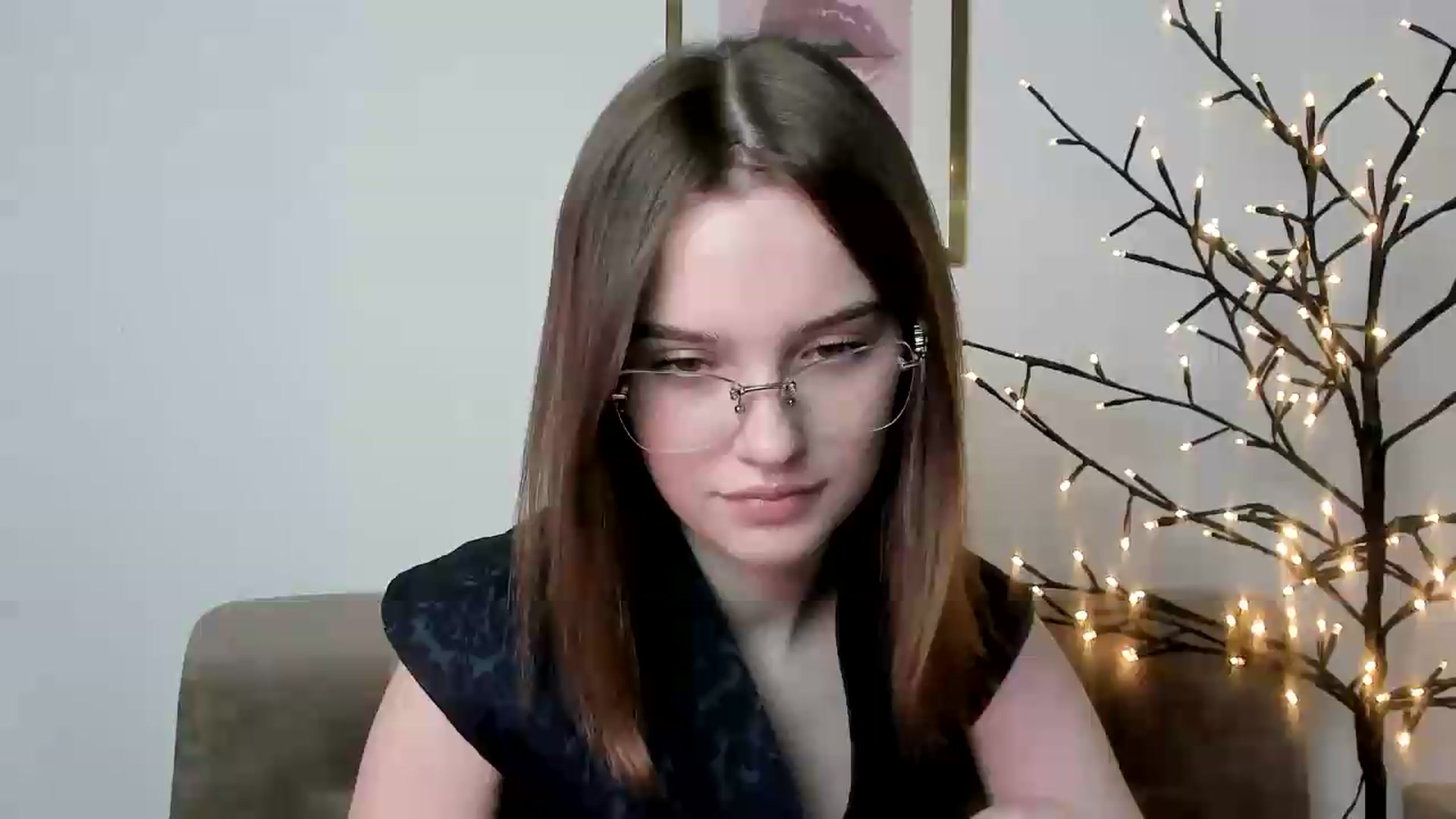 Gallery image thumbnail from KristiGant's myfreecams stream on, 06/08/2026, 14:10 image 5 of 20