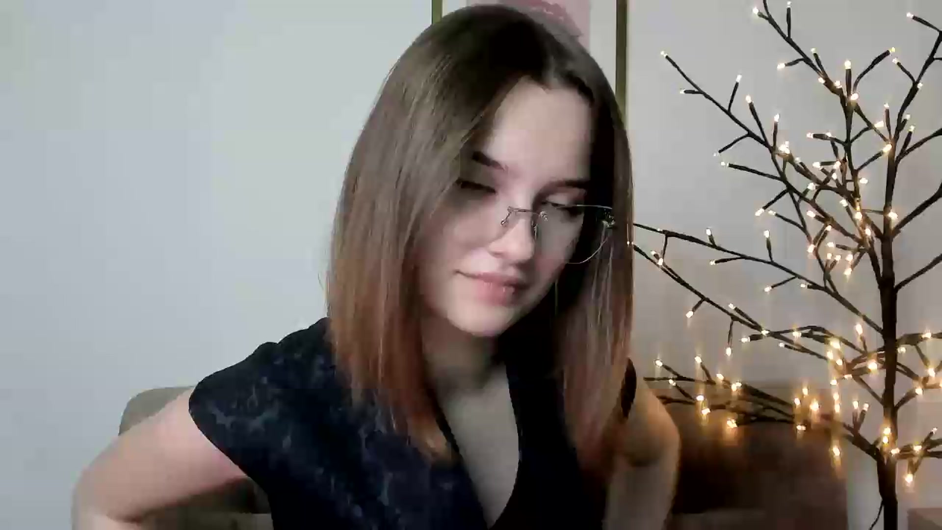 Gallery image thumbnail from KristiGant's myfreecams stream on, 06/08/2026, 14:10 image 11 of 20