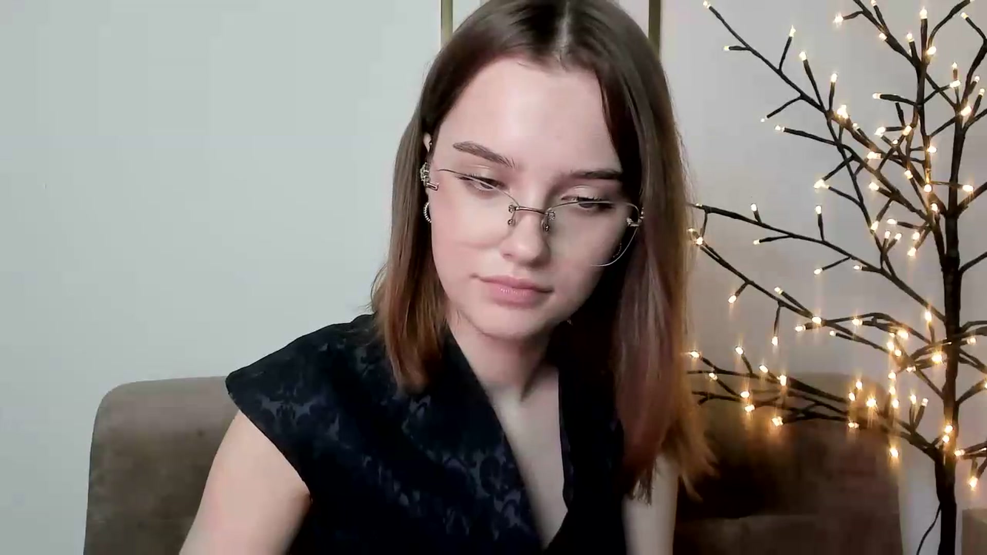 Gallery image thumbnail from KristiGant's myfreecams stream on, 06/08/2026, 16:02 image 8 of 20