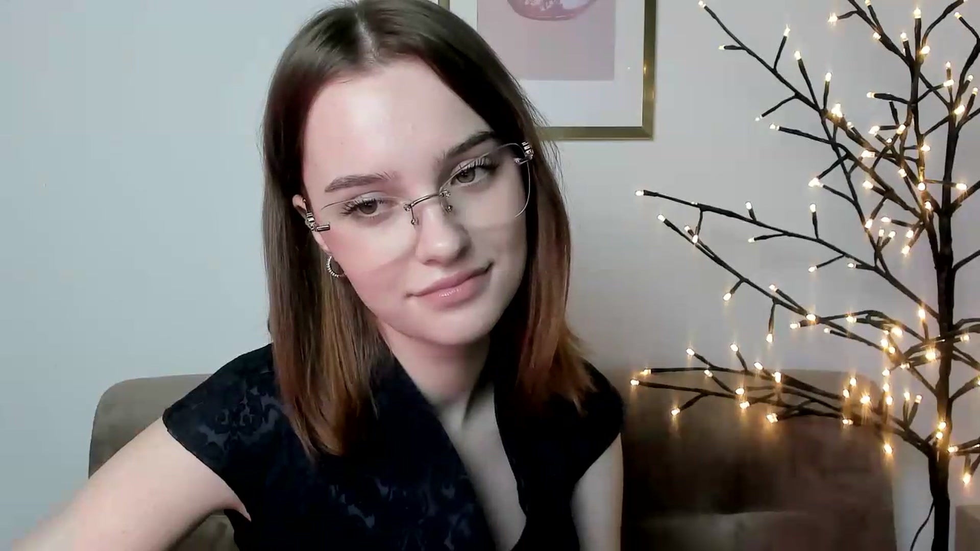 Gallery image thumbnail from KristiGant's myfreecams stream on, 06/08/2026, 16:02 image 7 of 20