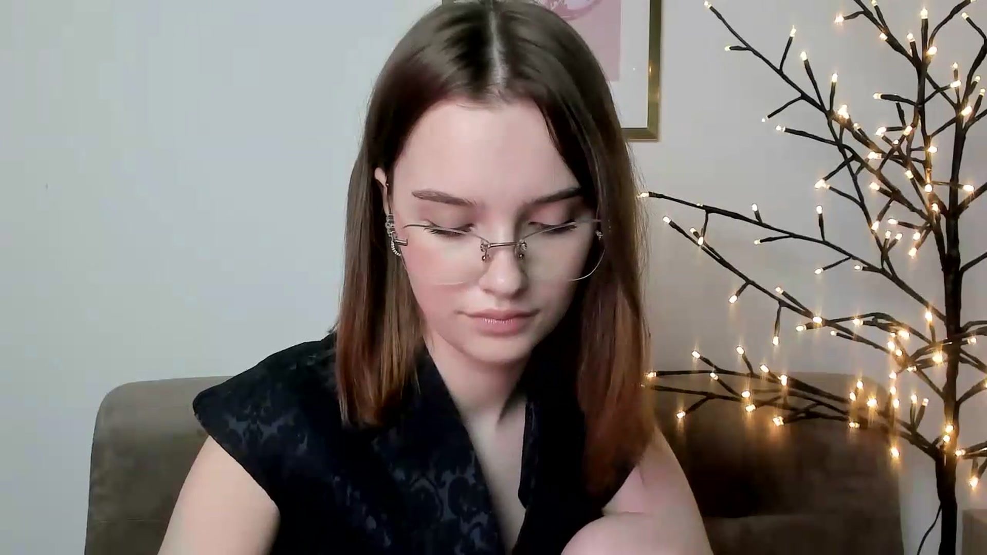 Gallery image thumbnail from KristiGant's myfreecams stream on, 06/08/2026, 16:02 image 9 of 20
