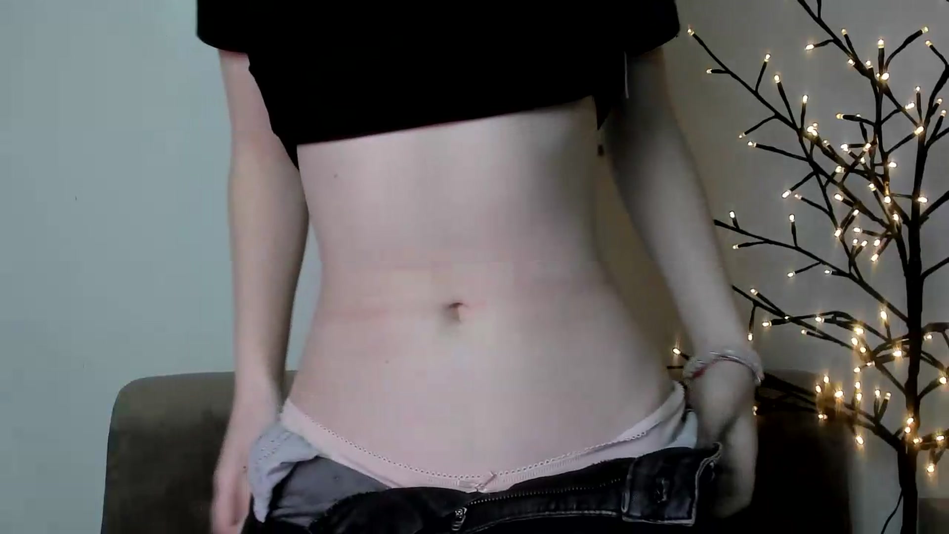 Gallery image thumbnail from KristiGant's myfreecams stream on, 06/10/2026, 16:42 image 19 of 20