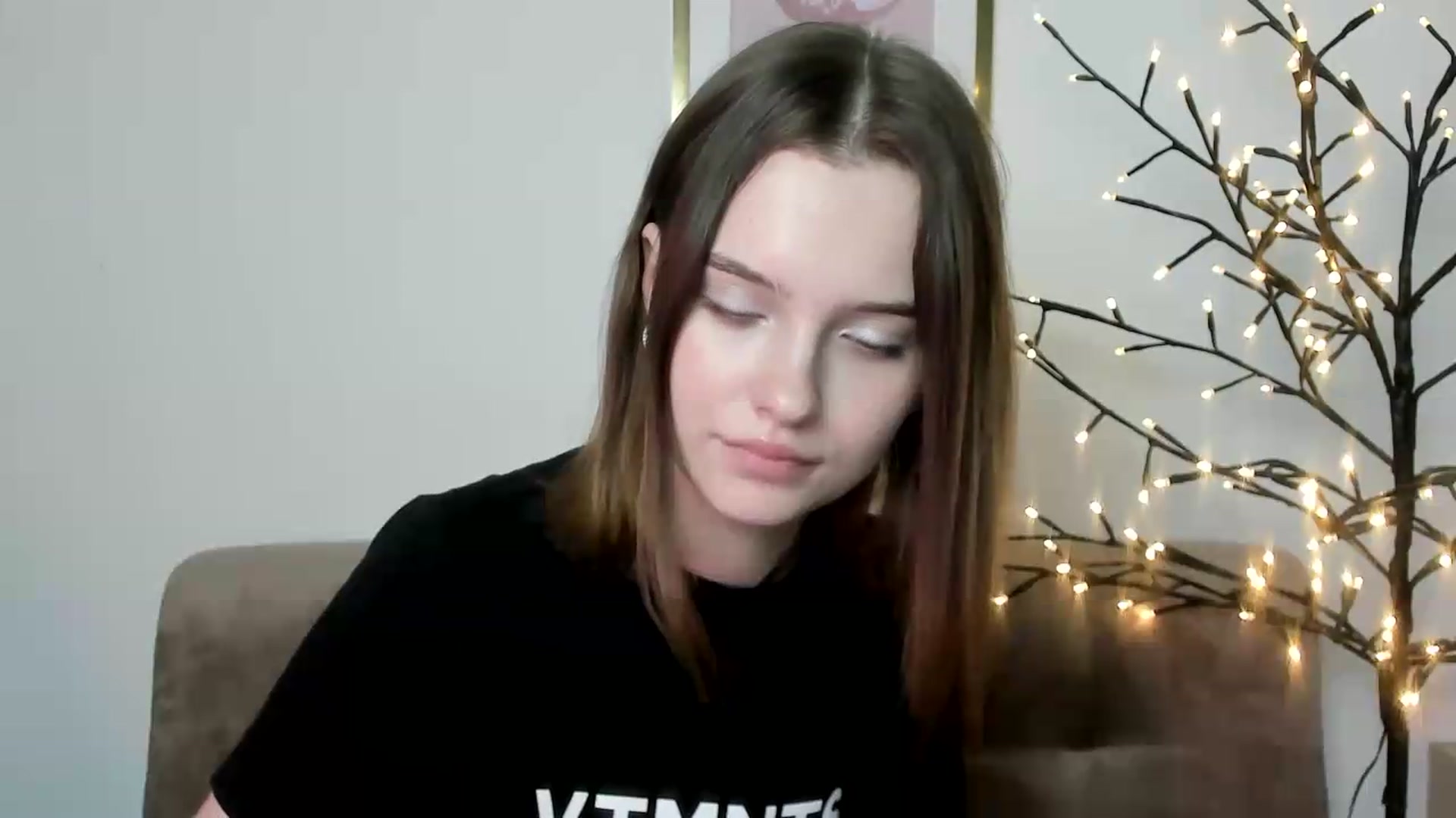 Gallery image thumbnail from KristiGant's myfreecams stream on, 06/12/2026, 15:42 image 18 of 20