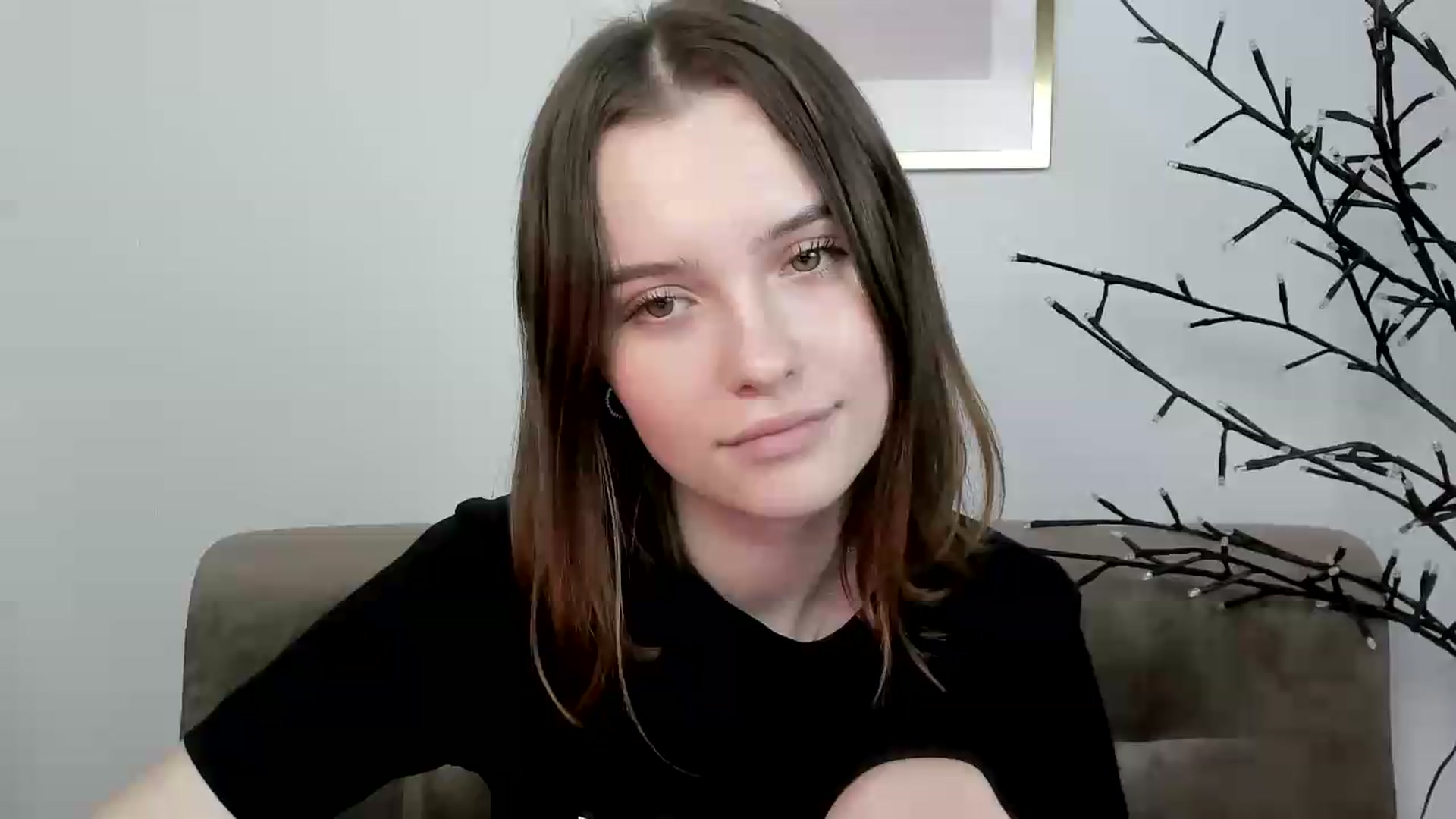 Gallery image thumbnail from KristiGant's myfreecams stream on, 06/16/2026, 14:15 image 5 of 20
