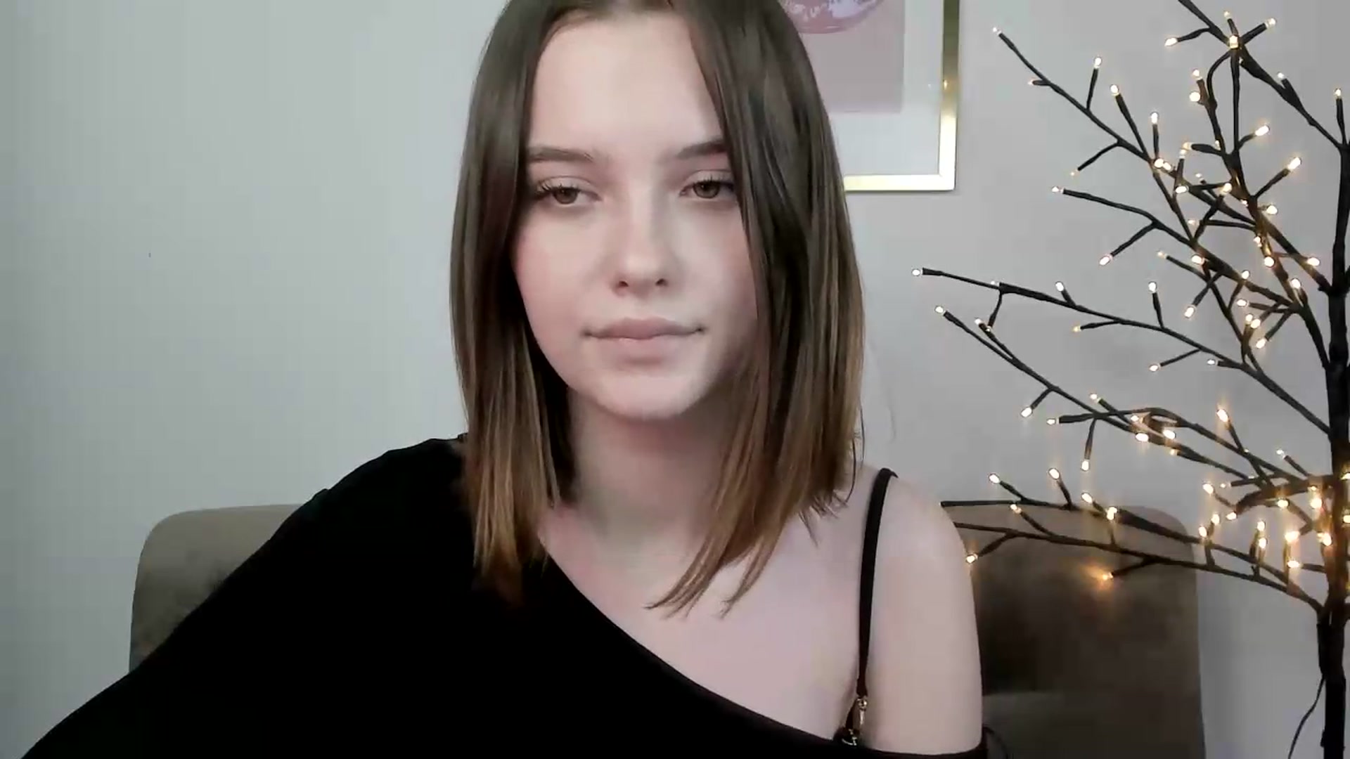 Gallery image thumbnail from KristiGant's myfreecams stream on, 06/19/2026, 13:52 image 6 of 20