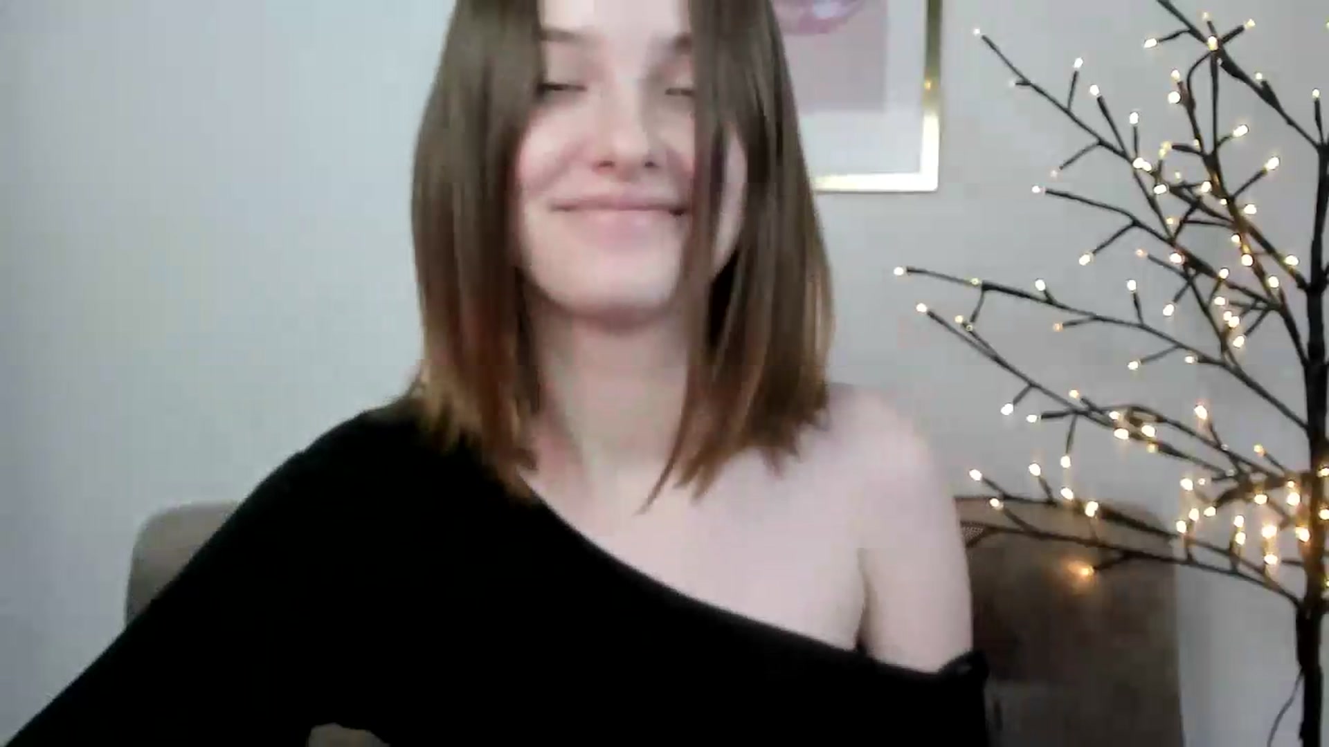 Gallery image thumbnail from KristiGant's myfreecams stream on, 06/19/2026, 13:52 image 13 of 20