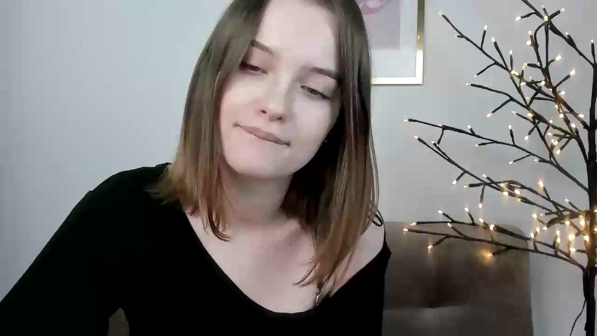 Gallery image thumbnail from KristiGant's myfreecams stream on, 06/19/2026, 13:52 image 1 of 20