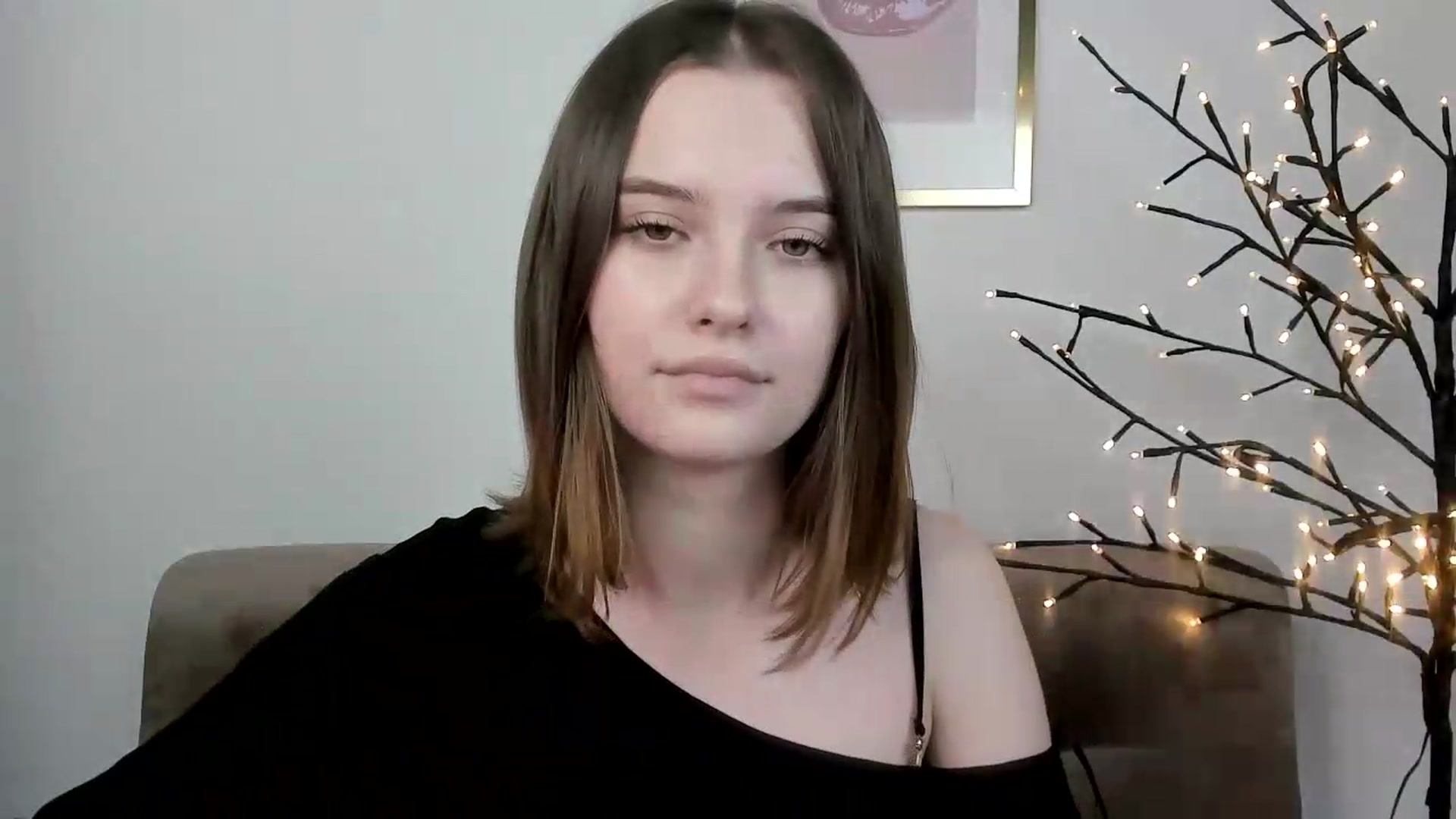 Gallery image thumbnail from KristiGant's myfreecams stream on, 06/19/2026, 13:52 image 4 of 20