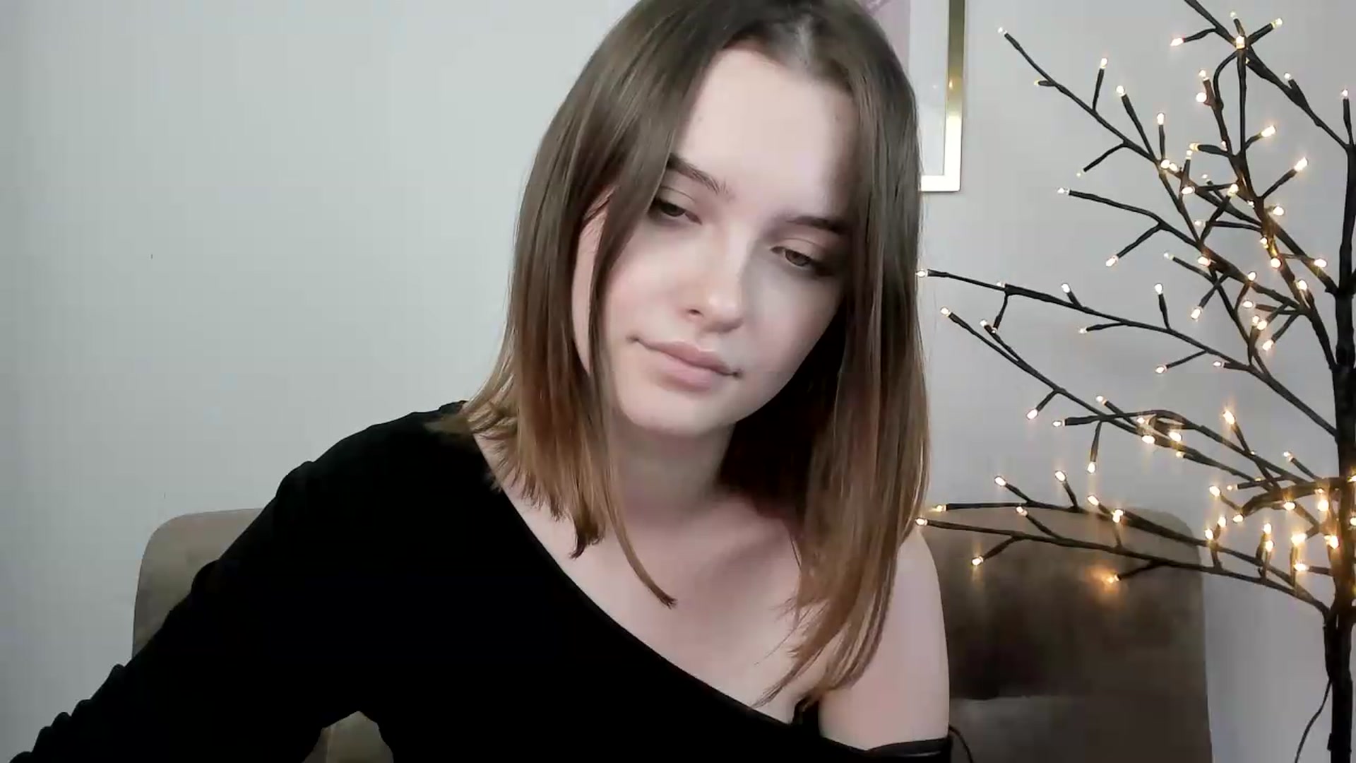 Gallery image thumbnail from KristiGant's myfreecams stream on, 06/19/2026, 13:52 image 20 of 20
