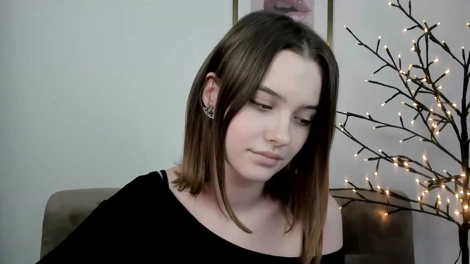 Gallery image thumbnail from KristiGant's myfreecams stream on, 06/19/2026, 14:40 image 10 of 20