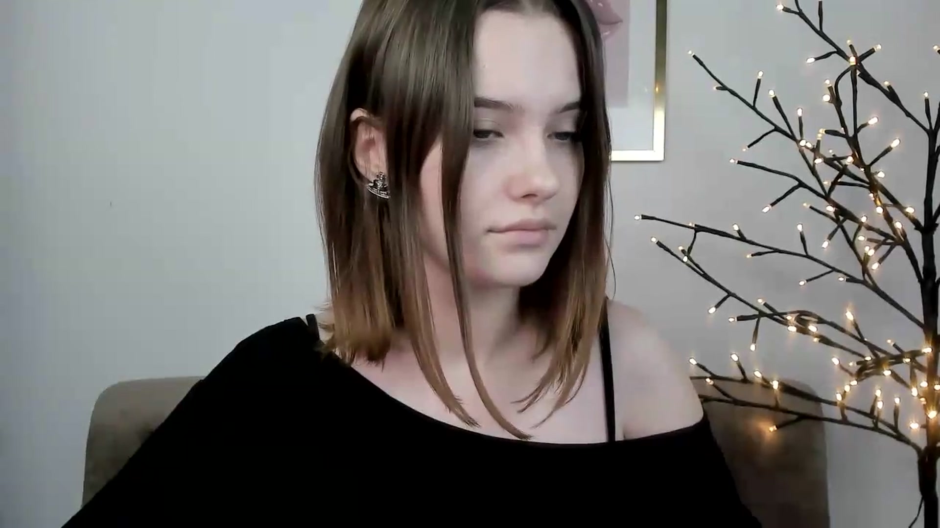 Gallery image thumbnail from KristiGant's myfreecams stream on, 06/19/2026, 14:40 image 14 of 20