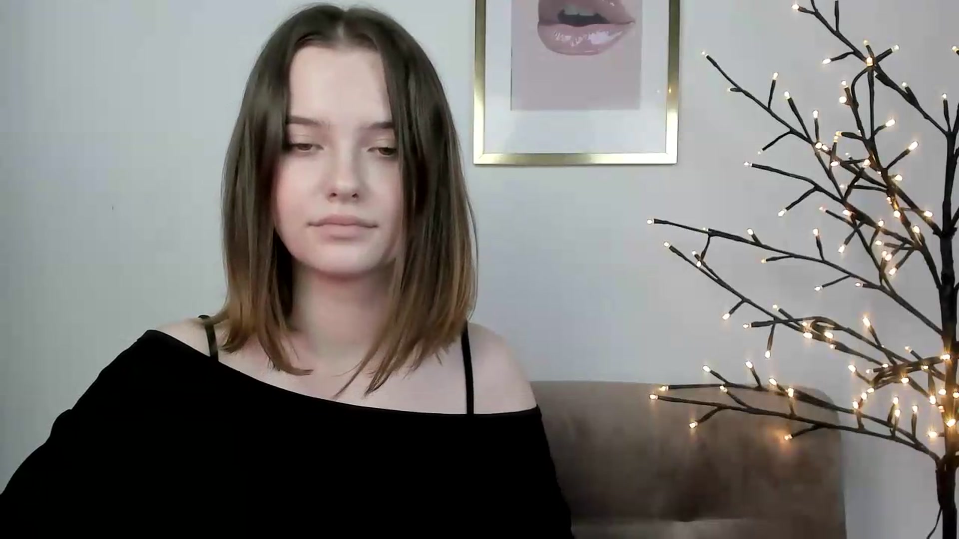 Gallery image thumbnail from KristiGant's myfreecams stream on, 06/19/2026, 14:40 image 7 of 20