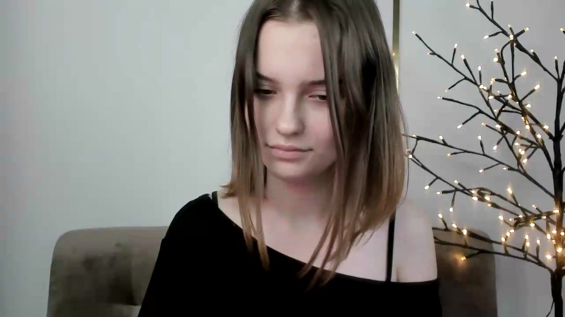Gallery image thumbnail from KristiGant's myfreecams stream on, 06/19/2026, 14:40 image 15 of 20