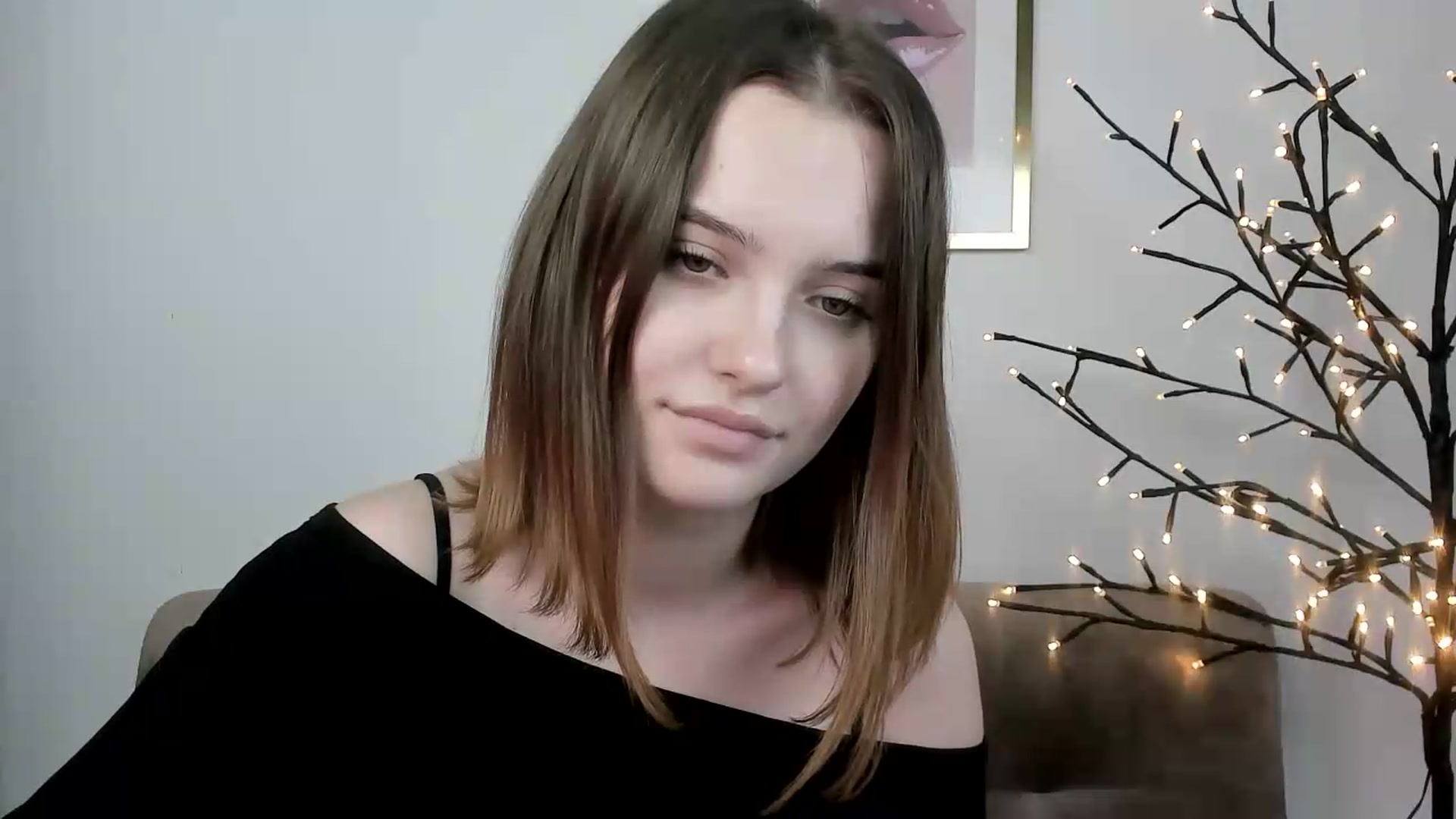 Gallery image thumbnail from KristiGant's myfreecams stream on, 06/19/2026, 14:40 image 2 of 20