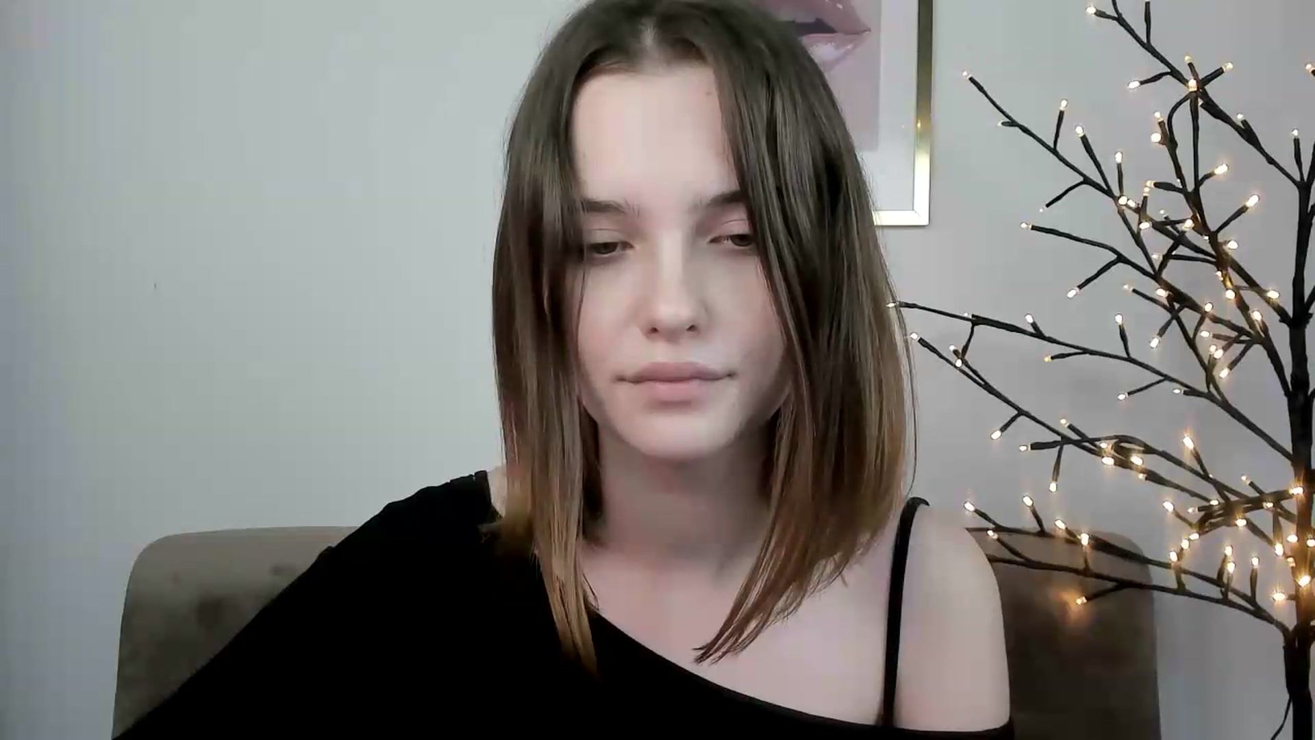 Gallery image thumbnail from KristiGant's myfreecams stream on, 06/19/2026, 14:40 image 18 of 20