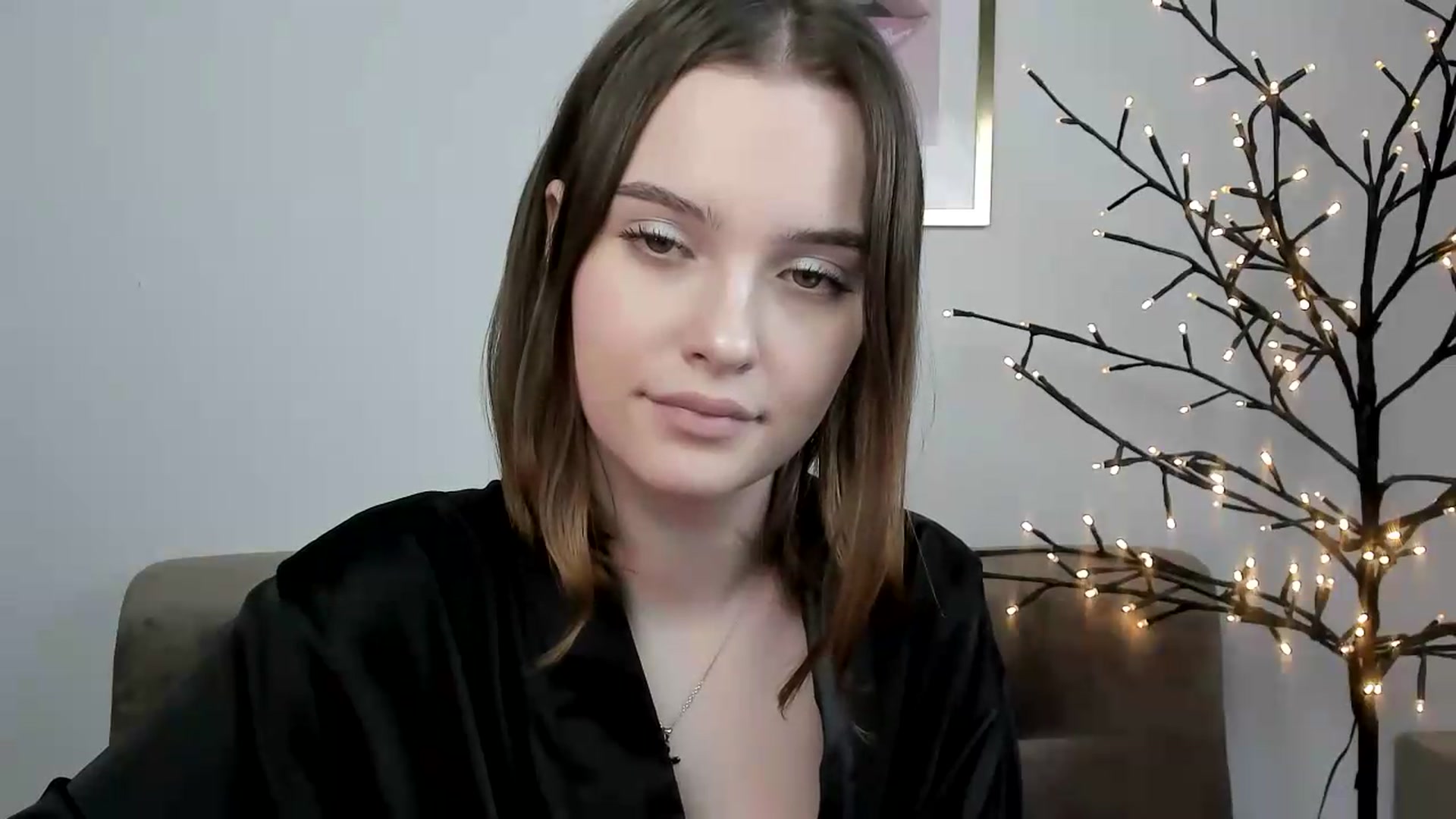 Gallery image thumbnail from KristiGant's myfreecams stream on, 06/21/2026, 13:20 image 13 of 20