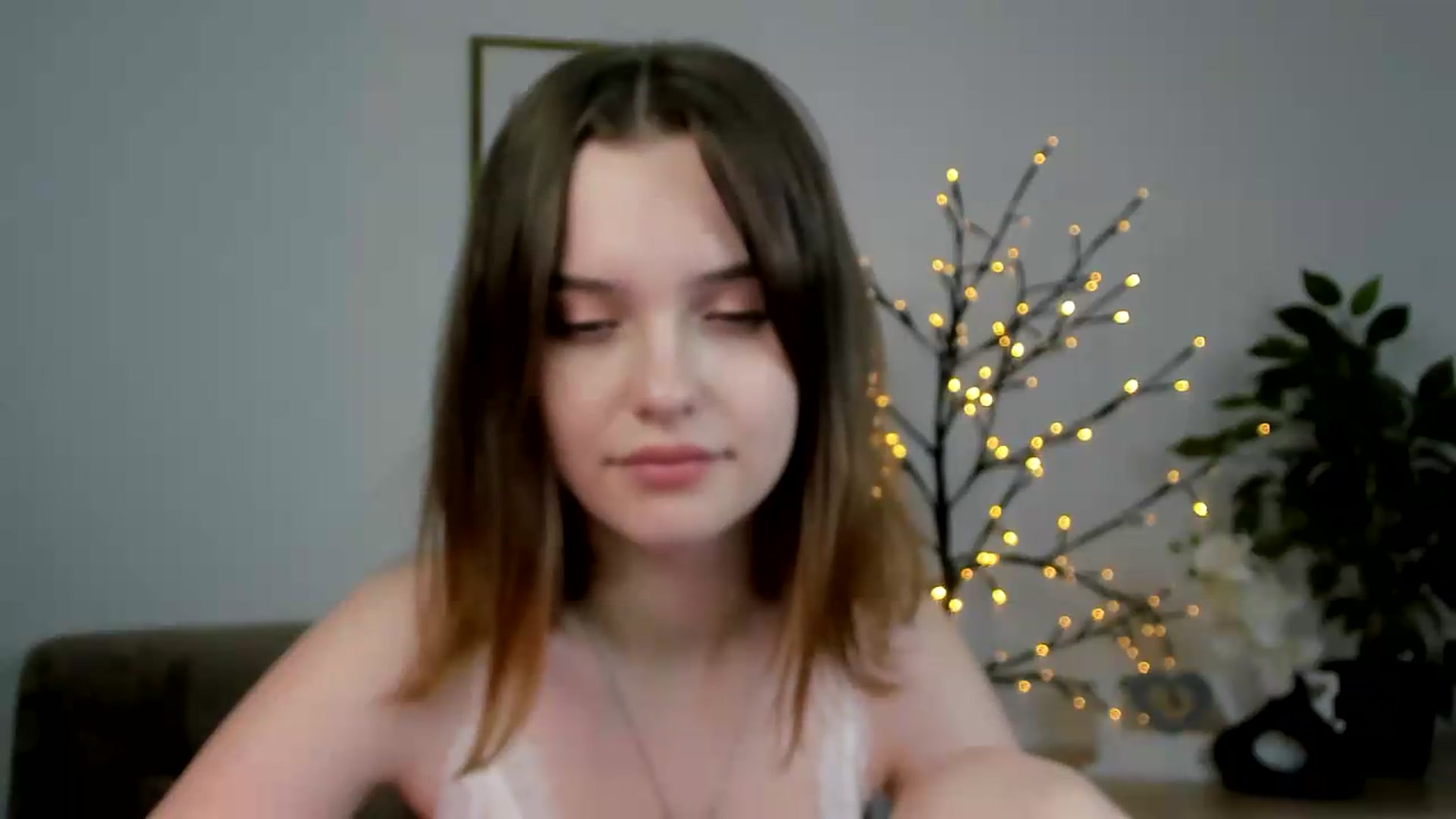 Gallery image thumbnail from KristiGant's myfreecams stream on, 06/26/2026, 12:23 image 6 of 20