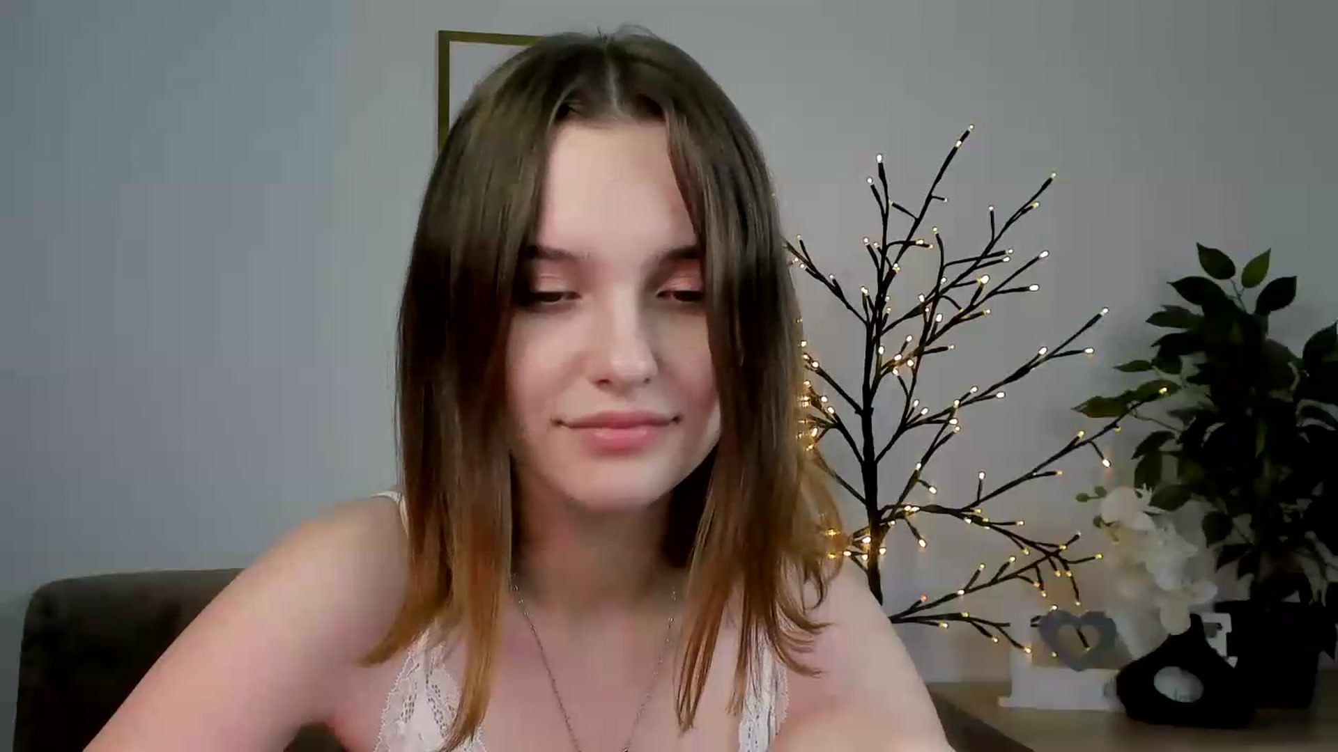 Gallery image thumbnail from KristiGant's myfreecams stream on, 06/26/2026, 12:23 image 4 of 20