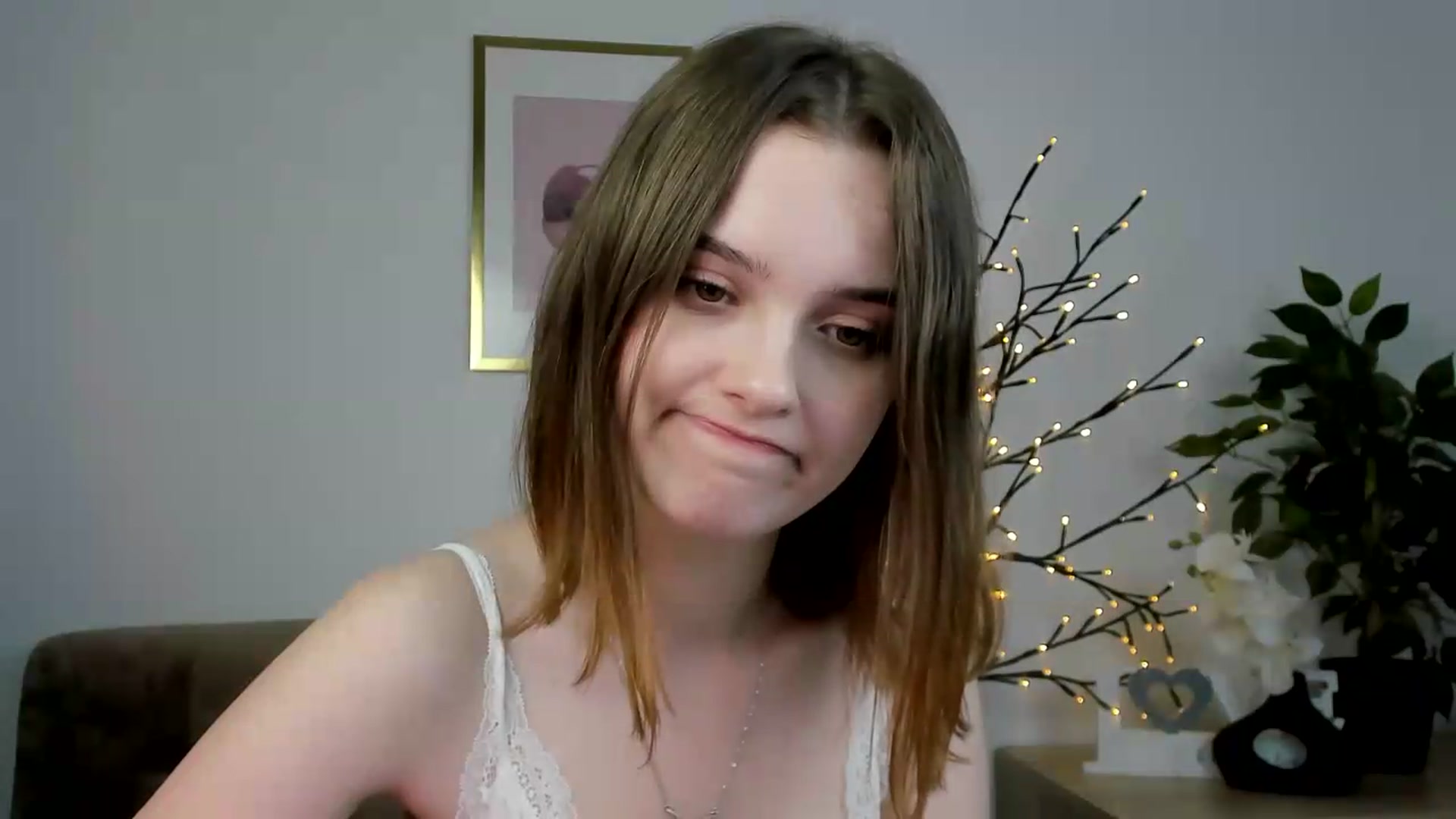 Gallery image thumbnail from KristiGant's myfreecams stream on, 06/26/2026, 12:23 image 20 of 20