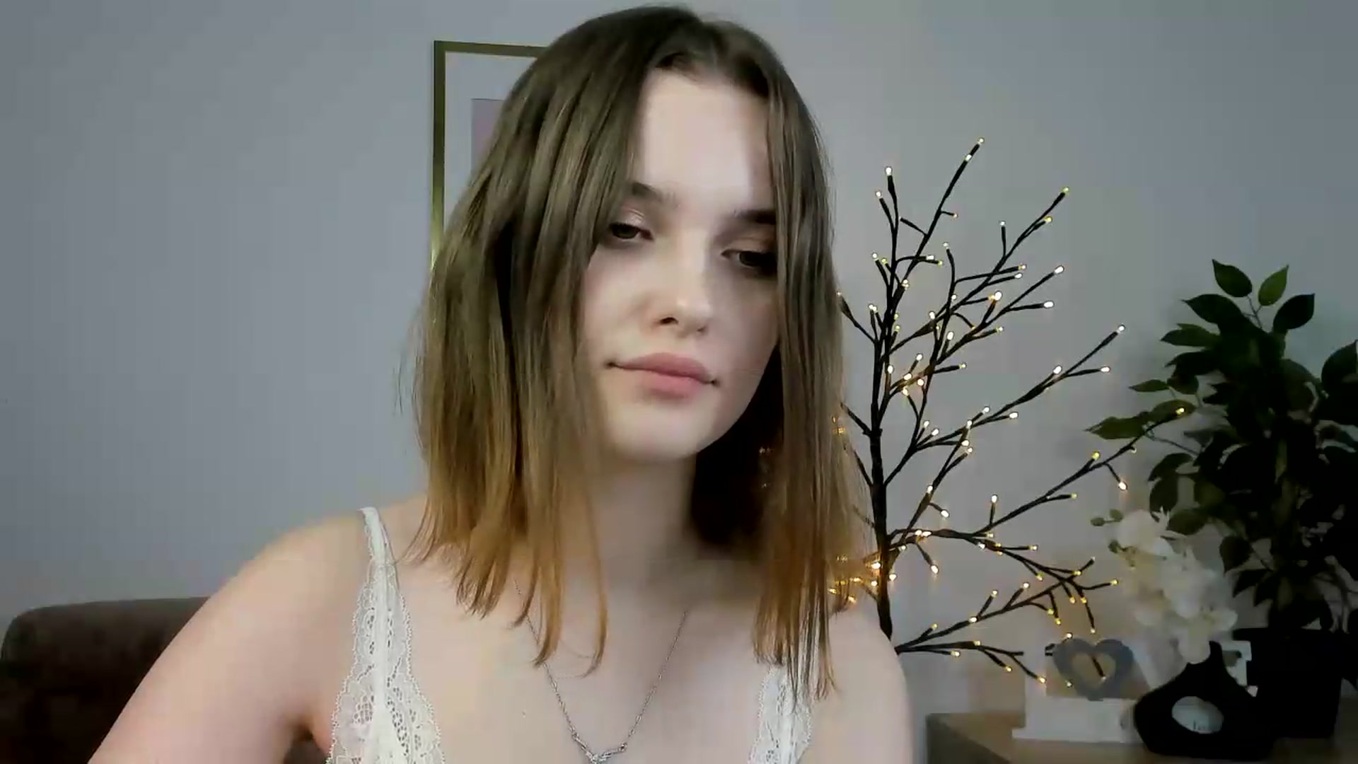 Gallery image thumbnail from KristiGant's myfreecams stream on, 06/26/2026, 13:14 image 19 of 20