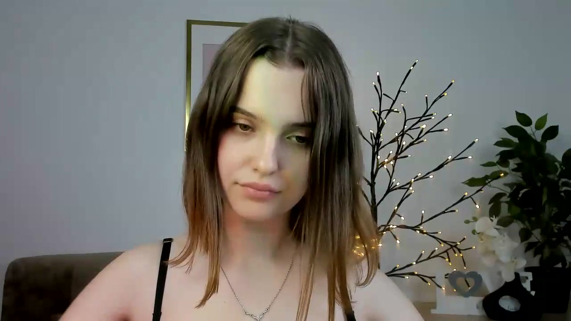 Gallery image thumbnail from KristiGant's myfreecams stream on, 06/26/2026, 14:29 image 3 of 20