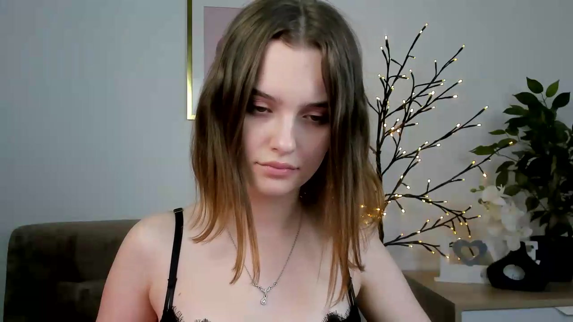 Gallery image thumbnail from KristiGant's myfreecams stream on, 06/26/2026, 14:29 image 7 of 20