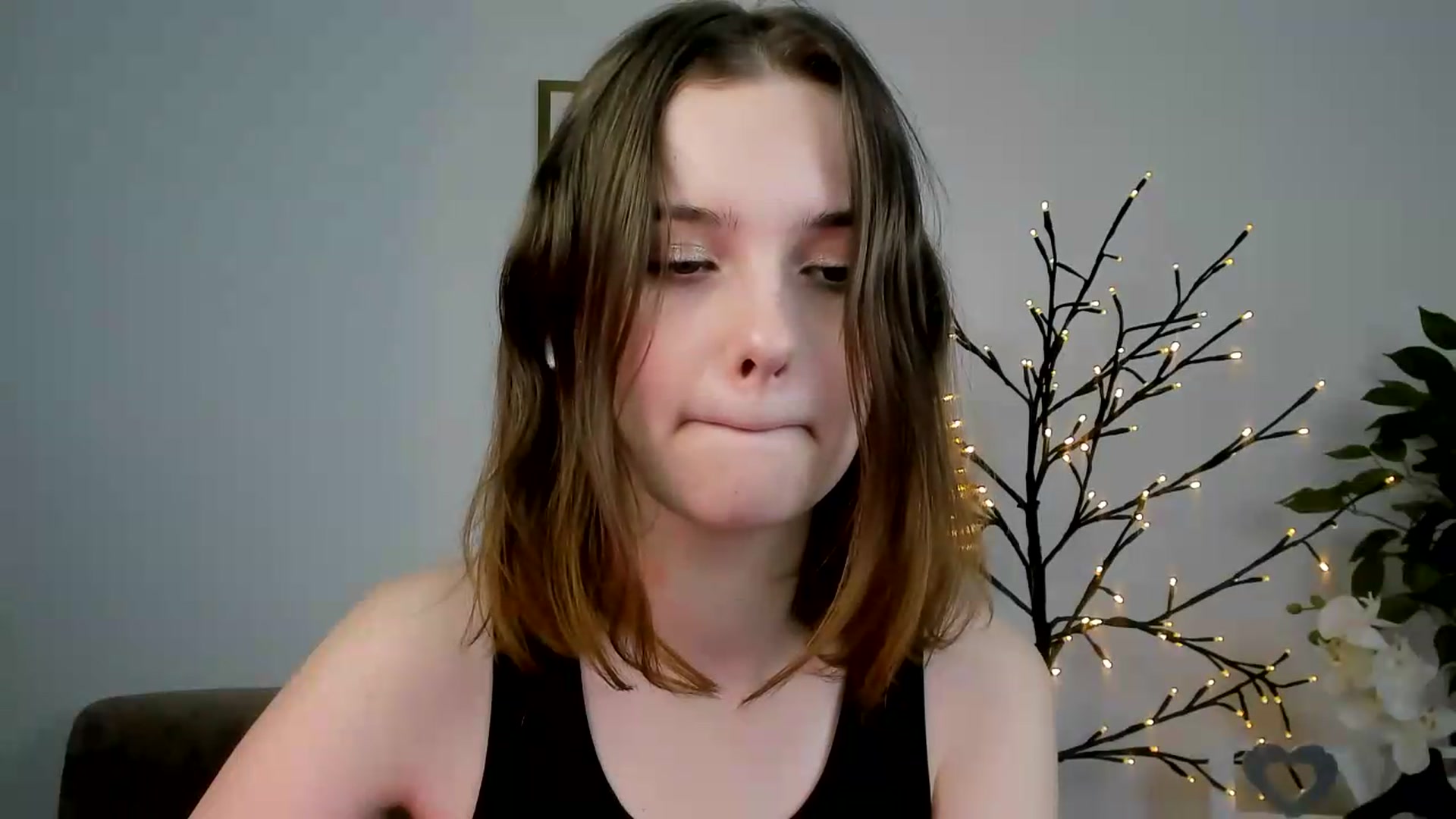 Gallery image thumbnail from KristiGant's myfreecams stream on, 06/27/2026, 12:45 image 14 of 20