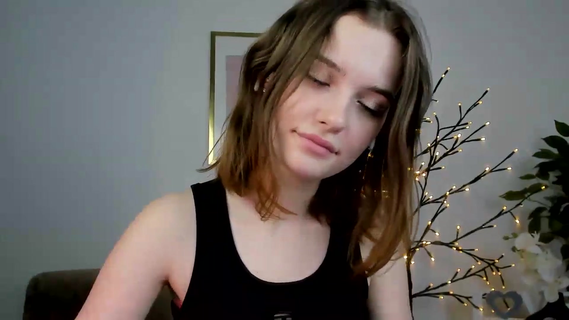 Gallery image thumbnail from KristiGant's myfreecams stream on, 06/27/2026, 12:45 image 3 of 20