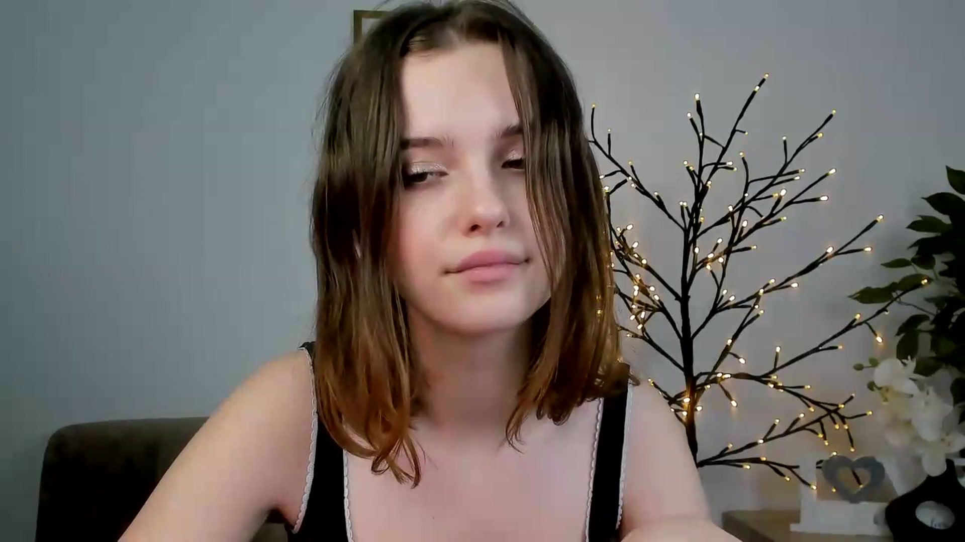Gallery image thumbnail from KristiGant's myfreecams stream on, 06/27/2026, 13:54 image 12 of 20